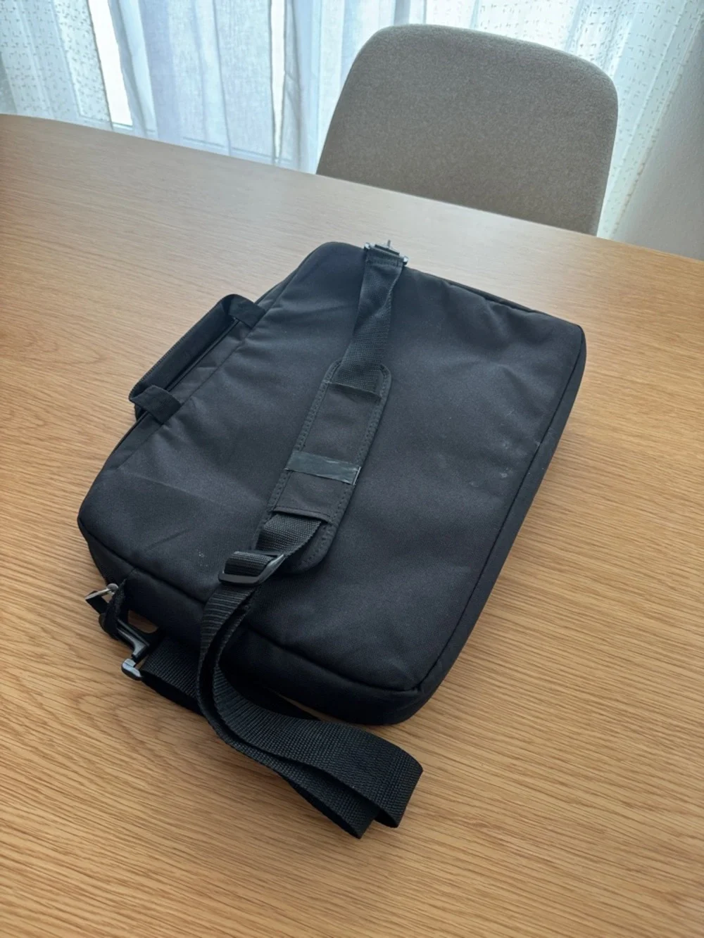 6/3 Logitech Black Laptop Briefcase Bag